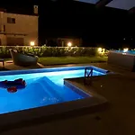 Villa Luka *