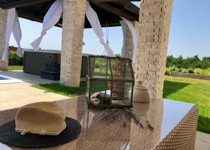 Villa Luka *