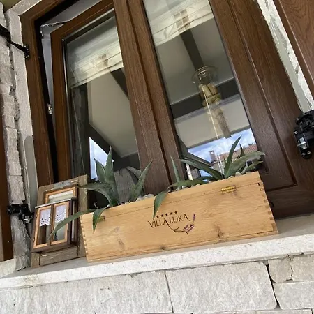 Luka Villa *