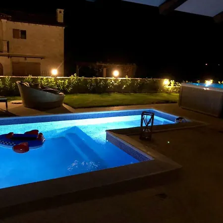 Villa Luka *