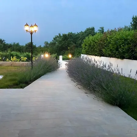 Luka Villa